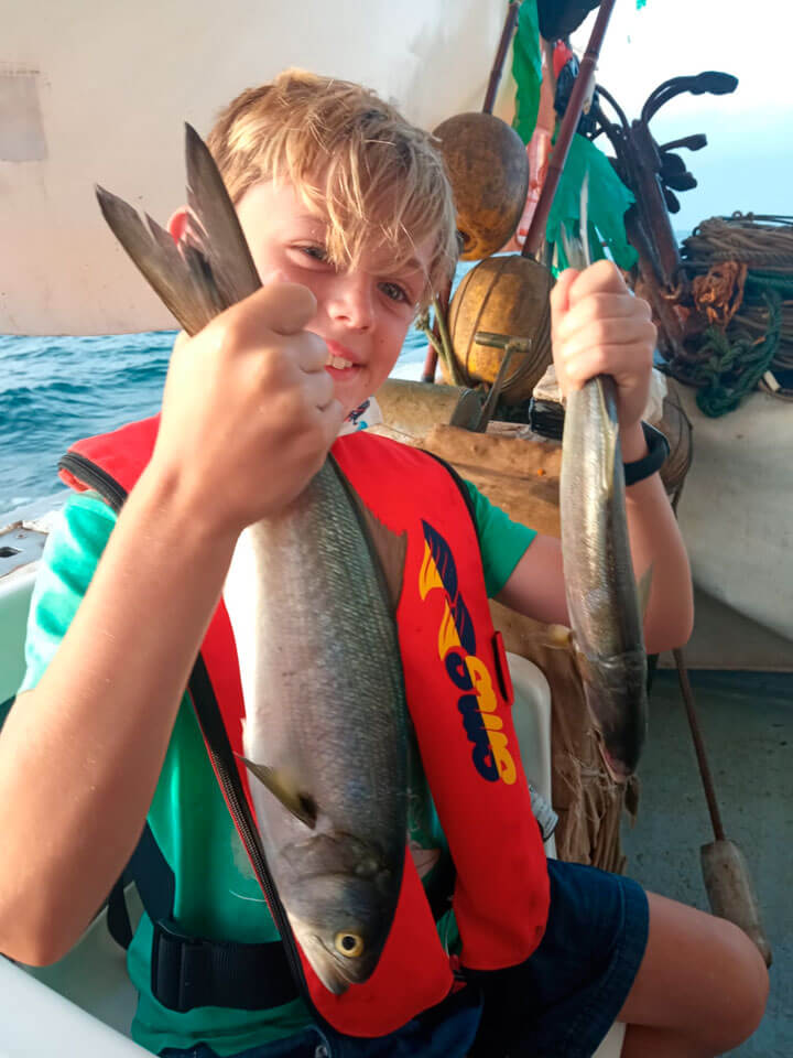 pescaturismespain.cat excursions de pesca a Vinaros amb Jovens